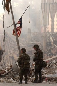 USA gefährden auch nach 9/11 Bevölkerung vorsätzlich National_Guard_at_WTC