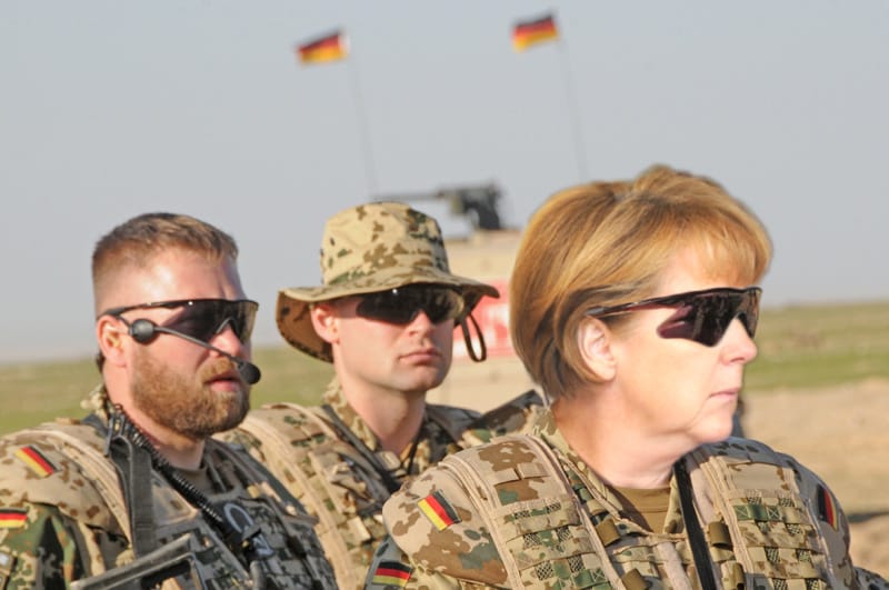 Deutsche an die Front, endlich geht wieder Krieg von Deutschland aus German_ISAF_Merkel_Soldiers_Training