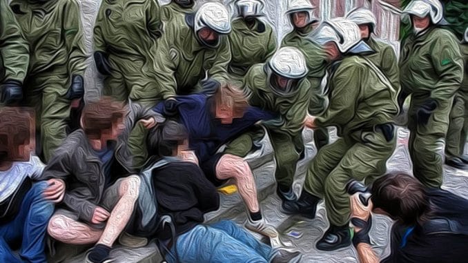 Demokratie in Oel alles wie geschmiert Polizeigewalt Demo Gewalt