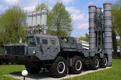 S 300 Boden Luft Raketen mobile Abschusseinheit