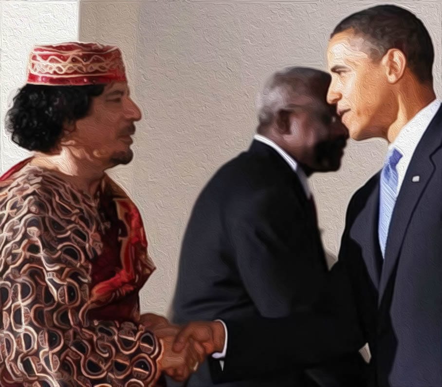 Peinlich berührt, Obama schüttelt Castro versehentlich die Hand Barack Obama Muammar al Gaddafi Handschlag Todeskuss Mafia Verlogenheit oelbild qpress