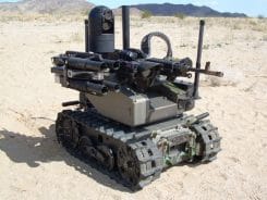 Killer Roboter Halbautomat fernge4steuert Toetungsmaschine