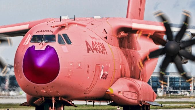Airbus A400M Trabnsporter Flugzeug Carrier Hello Kitty Edition for women Gender war warmen idiotie und krieg bundeswehr luftwaffe qpress