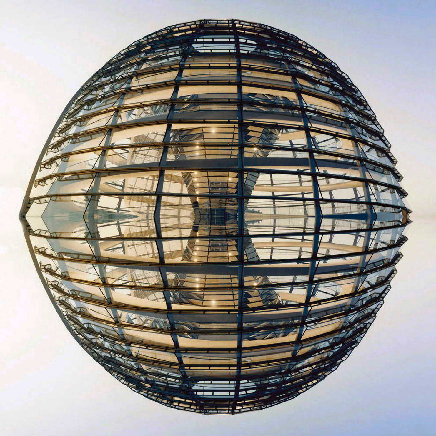 Reichstagskuppel Reichstagskugel Reichskristallkugel Berlin Bundestag Reichstag Edel-Kabarett an der Spree qpress Zankapfel Palast Neo Ballast der Republik