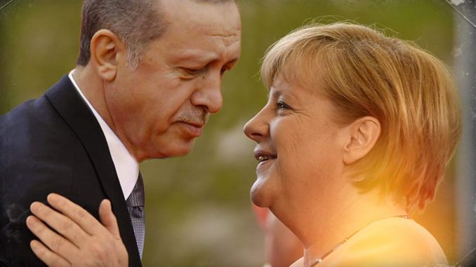 erdogan und angela merkel kissing judaskuss verrat unterwuerfigkeit