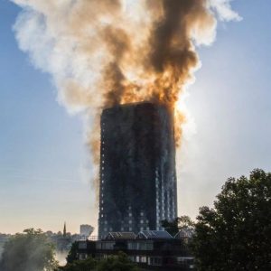 US-Dienste raten zum Einsturz des Brand-Towers