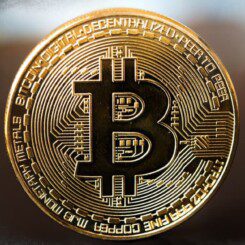 bitcoin crypto digitalwaehrung 245x245 1