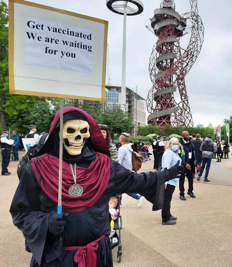 get vaccinated we are waiting for you Impfung Gefahr London Ausschfeibung